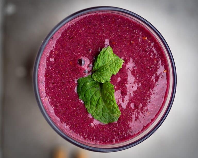 healthy vegan berry smoothies